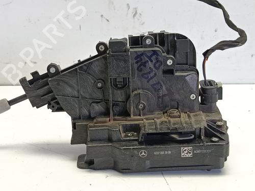 front-left-lock-mercedes-benz-glc-x253-2015-2016-2017-2018-2019-2020-2021-2022-33120945 main image