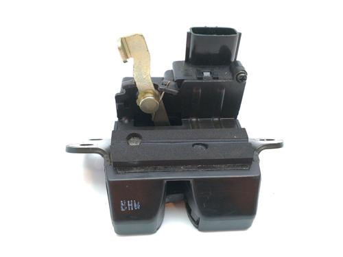 Used Tailgate lock KIA CARENS II MPV (FJ) 2.0 CRDi (140 hp) 13817882