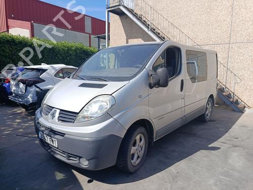 Brugte RENAULT TRAFIC II Bus (JL)  2.5 dCi 145 (JL0J)  4737624