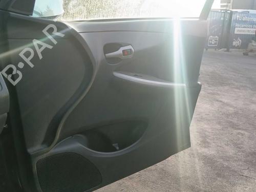 Forra frente direita Forra frente direita TOYOTA COROLLA Saloon (_E15_) 1.3 (NRE150) (101 hp) 39747465 39747465
