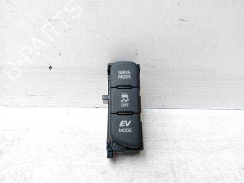 Used Switch TOYOTA YARIS (_P13_) [2010-2020]  19142160