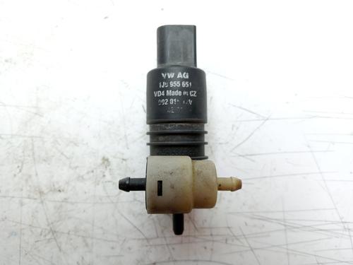 Washer pump VW POLO (6N2)  | BP19036657E24 