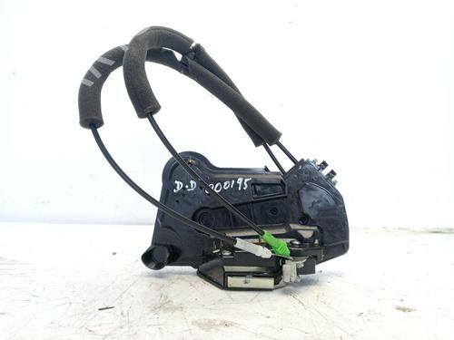 front-right-lock-toyota-c-hr-_x1_-2016-26308425 main image