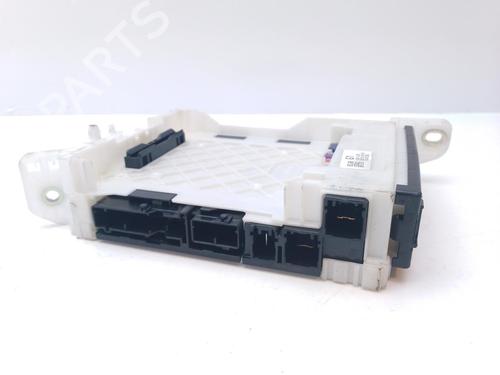 Used Fuse box TOYOTA YARIS (_P13_) [2010-2020]  15003327