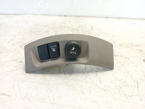 electronic-module-volvo-v50-545-2003-2004-2005-2006-2007-2008-2009-2010-2011-2012-29876998 main image