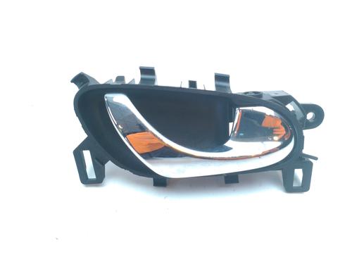 Used Front right interior door handle Front right interior door handle 18277649 18277649