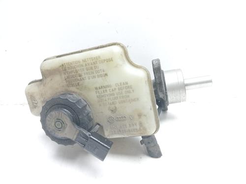 Used Brake master cylinder Brake master cylinder 17133175 17133175