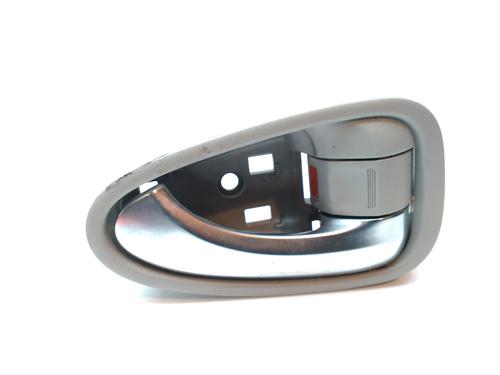 Used Front right interior door handle Front right interior door handle 12318396 12318396