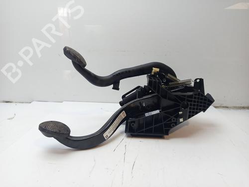 Used Break pedal Break pedal MINI MINI (F55) Cooper D (116 hp) 33557387 33557387