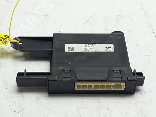Used Electronic module TOYOTA YARIS (_P13_) [2010-2020]  31145968