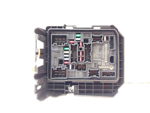Used Fuse box Fuse box 33038598 33038598