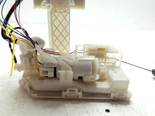 Fuel pump TOYOTA YARIS (_P13_) | BP31158056M76