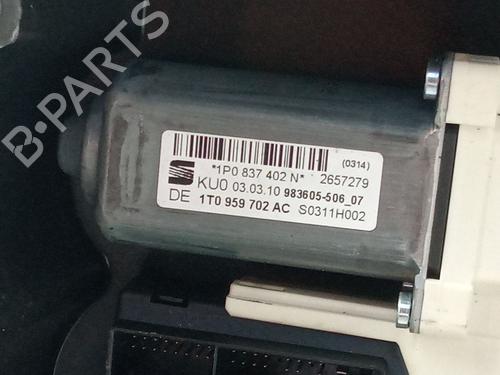 Front right window mechanism SEAT LEON (1P1) 1.6 TDI | BP32205555C23