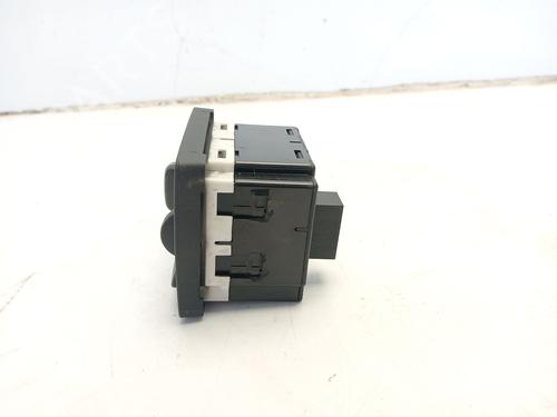 Headlight switch VOLVO V50 (545) D4 | BP30858398I24 - Image 2