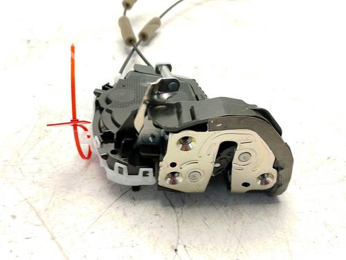 rear-left-lock-toyota-yaris-cross-mxp_-2020-40611473 main image
