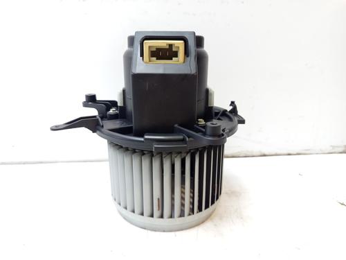 Used Heater blower motor Heater blower motor PEUGEOT 5008 (0U_, 0E_) 2.0 HDi 150 / BlueHDi 150 (150 hp) 33127650 33127650
