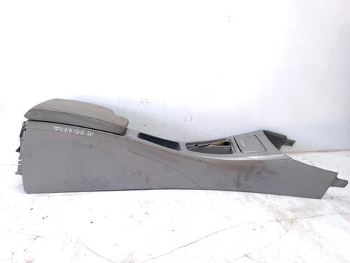 Used Armrest / Center console Armrest / Center console 19527372 19527372