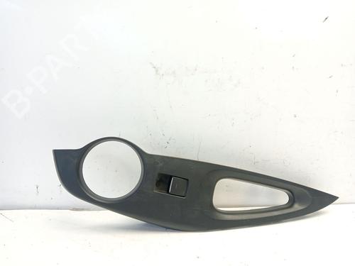 Højre bagtil elrude kontakt TOYOTA COROLLA Hatchback (_E21_, _EA1_, _EH1_) [2018-2025]  25020045