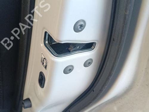 hjre-bagtil-las-toyota-c-hr-_x1_-2016-38097320 main image