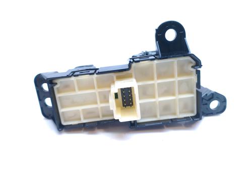 Electric handbrake TOYOTA YARIS (_P13_)  | BP16770938E5 