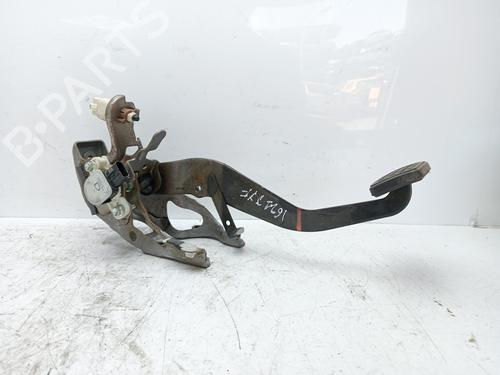 Used Break pedal Break pedal 19527153 19527153