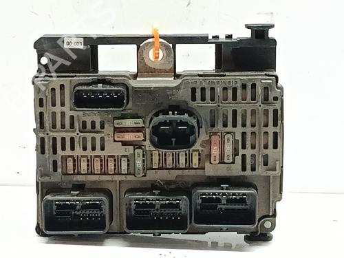 Used Fuse box Fuse box CITROËN C6 (TD_) 2.7 HDi (204 hp) 34276415 34276415