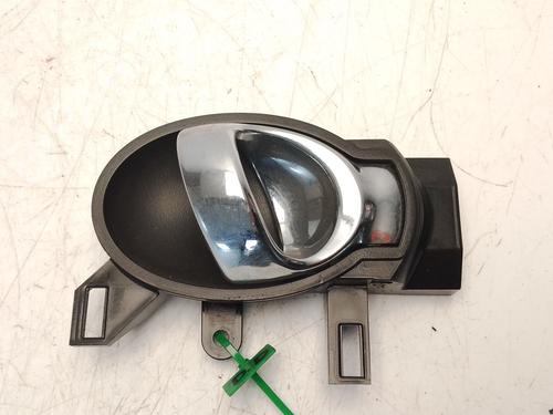 Used Front right interior door handle Front right interior door handle NISSAN JUKE (F15) 1.6 (94 hp) 33705644 33705644