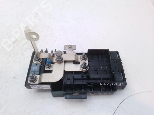 Used Fuse box Fuse box 36701583 36701583
