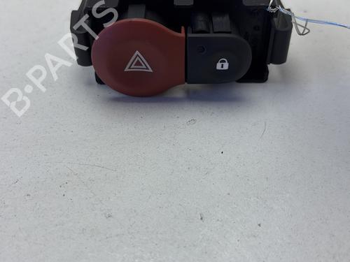 warning-switch-renault-clio-iii-br01-cr01-2005-2006-2007-2008-2009-2010-2011-2012-2013-2014-31957174 main image