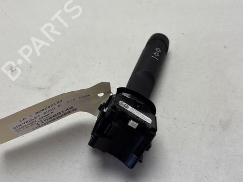 switch-chevrolet-aveo-saloon-t300-2011-30200701 main image