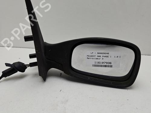 Ryggespeil høyre PEUGEOT 306 Hatchback (7A, 7C, N3, N5) 1.9 D (68 hp) 30847460