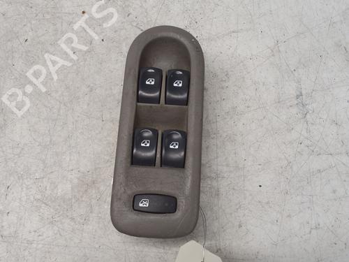 Used Left front window switch Left front window switch RENAULT CLIO III (BR0/1, CR0/1) 1.5 dCi (BR17, CR17) (86 hp) 29368050 29368050