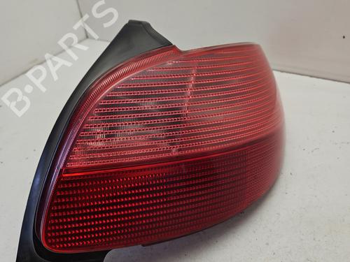 Used Right taillight PEUGEOT 206 Hatchback (2A/C) 2.0 HDI 90 (90 hp) 31855352