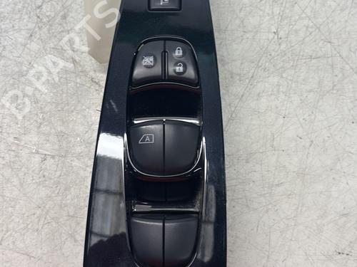 Used Left front window switch NISSAN LEAF (ZE0) Electric (109 hp) 29364682