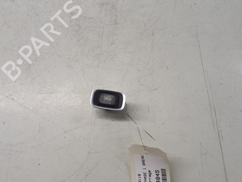 Used Switch VOLVO V40 Hatchback (525) D2 (114 hp) 29368271