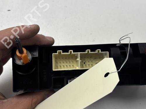 AC Styreenhet / Manøvreringsenhet SEAT IBIZA IV (6J5, 6P1) 1.9 TDI | BP29841247I5