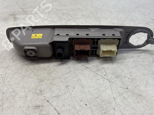 Used Left front window switch Left front window switch RENAULT ZOE (BFM_) ZOE (88 hp) 29368248 29368248