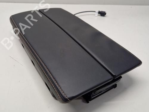 Used Armrest / Center console PEUGEOT 5008 II (MC_, MJ_, MR_, M4_) 2.0 BlueHDi 180 (MJEHZW, MJEHZR, MJEHZP) (177 hp) 29368933
