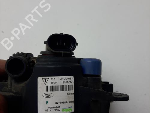 left-front-fog-light-ford-focus-iii-2010-2011-2012-2013-2014-2015-2016-2017-2018-2019-2020-29939034 main image