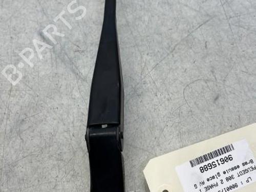 Used Front windshield wiper arm PEUGEOT 308 II (LB_, LP_, LW_, LH_, L3_) 1.6 BlueHDi 120 (120 hp) 29369470