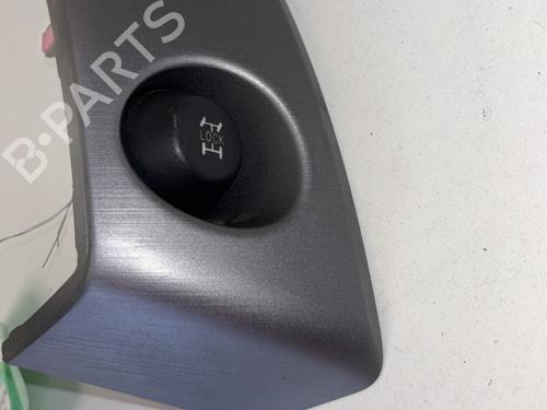 switch-toyota-rav-4-iii-_a3_-2005-2006-2007-2008-2009-2010-2011-2012-2013-2014-31957251 main image