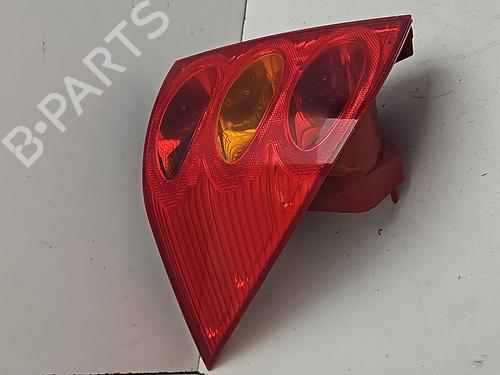 left-taillight-peugeot-1007-km_-2005-36556313 main image