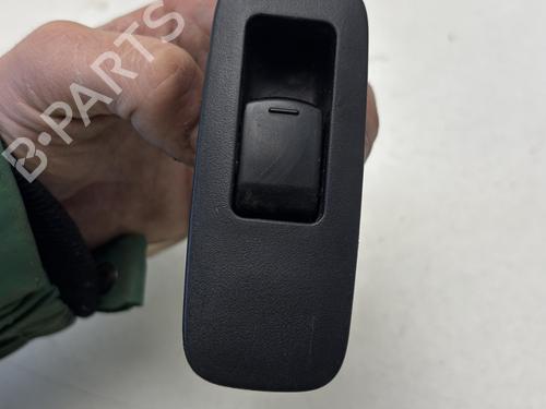 Used Right rear window switch NISSAN QASHQAI I (J10, NJ10) 1.5 dCi (110 hp) 31957388