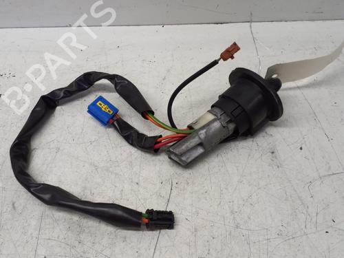 Clé de contact PEUGEOT 206+ (2L_, 2M_) 1.4 HDi eco 70 (68 hp) 29369234