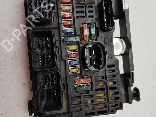 Caja reles / fusibles CITROËN C4 I (LC_) 1.6 HDi (109 hp) 32001462
