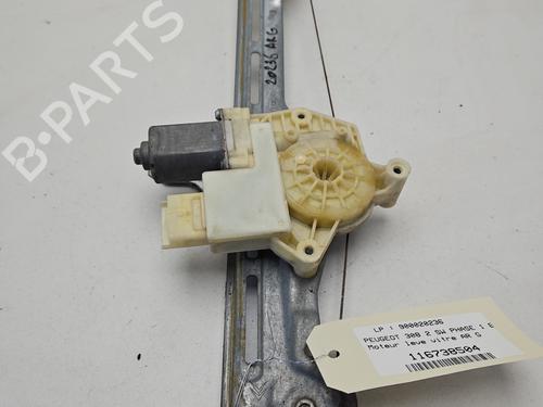 Rudehejsemotor bagstkærm venstre PEUGEOT 308 SW II (LC_, LJ_, LR_, LX_, L4_) 1.6 HDi / BlueHDi 115 (LCBHXM, LCBHXT) (115 hp) 30644514