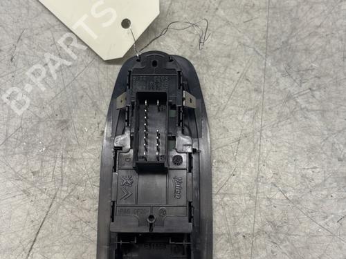 Left front window switch PEUGEOT 208 I (CA_, CC_) 1.2 VTI 82 | BP29365453I27 