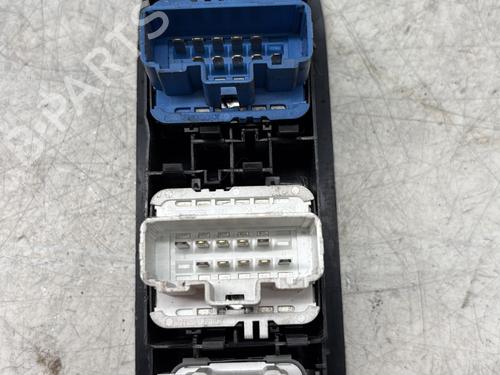 Used Left front window switch Left front window switch AUDI A3 (8L1) 1.9 TDI (110 hp) 29363278 29363278