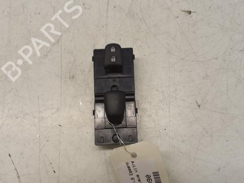 Used Right front window switch NISSAN MICRA V (K14) 0.9 IG-T (90 hp) 29366064