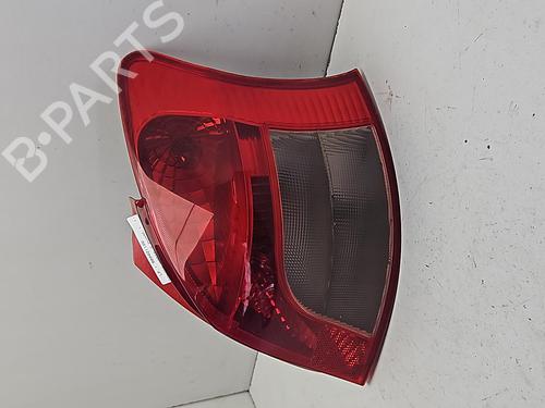 Feu arrière droit Feu arrière droit TOYOTA YARIS (_P9_) 1.3 VVT-i (SCP90_, SCP90R) (87 hp) 36556328 36556328